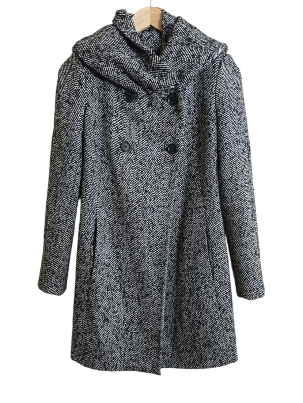 Zara Basic Black & White Chevron Wool Blend Double Breasted Pea Coat. Medium